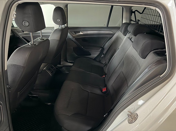 Volkswagen Golf VII 15 of 24