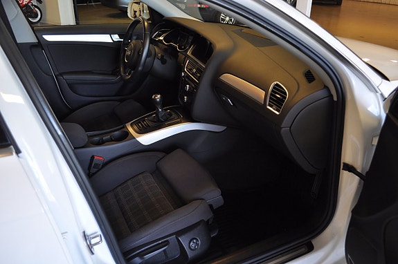 Audi A4 11 of 14