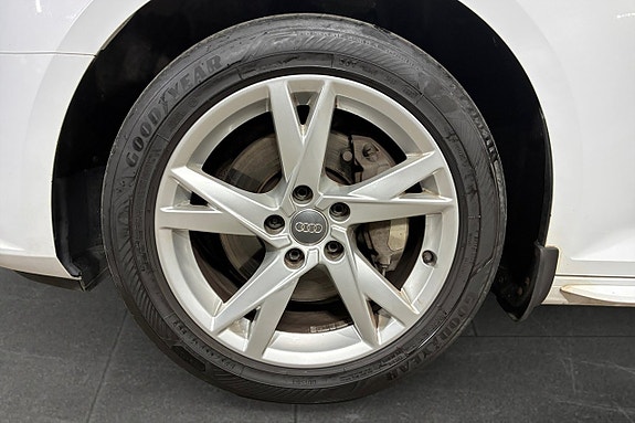 Audi A4 16 of 17