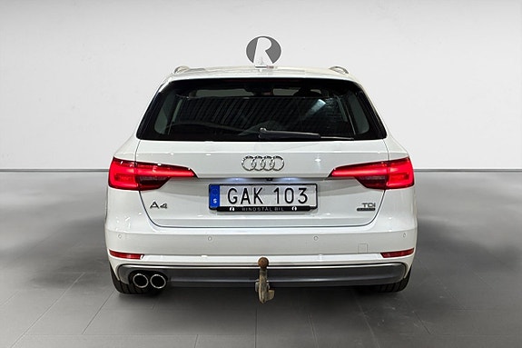 Audi A4 6 of 17