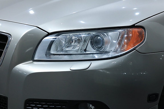 Volvo V70 11 of 20