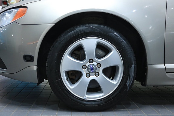 Volvo V70 12 of 20