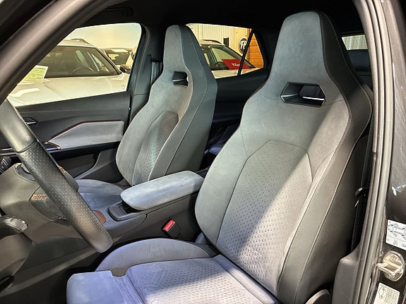 Cupra Born 24 of 27