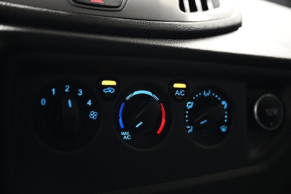 Ford Transit 19 of 26