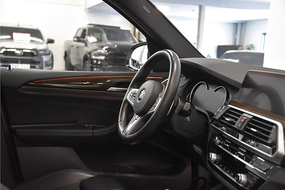 BMW X3 9 of 21
