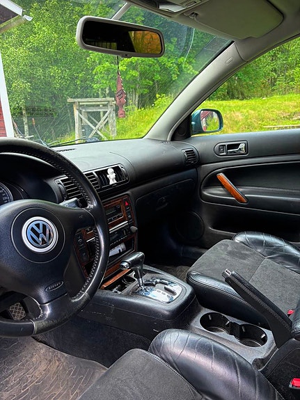 Volkswagen Passat 4 of 7