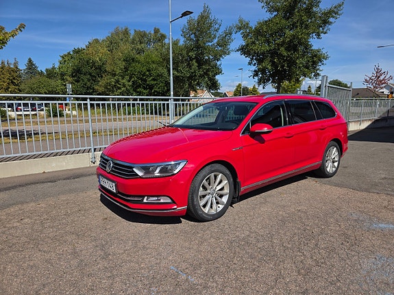 Volkswagen Passat 3 of 15