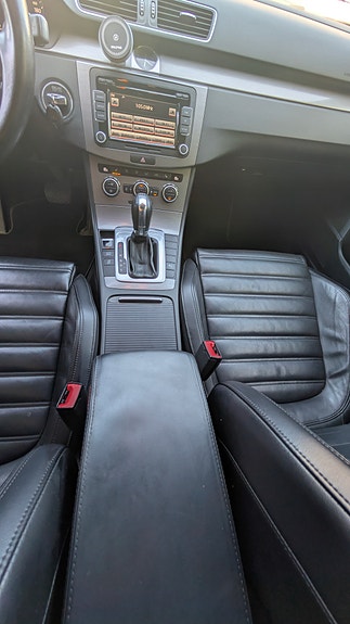 Volkswagen Passat 16 of 17