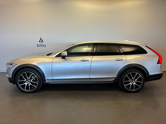 Volvo V90 Cross Country 3 of 23