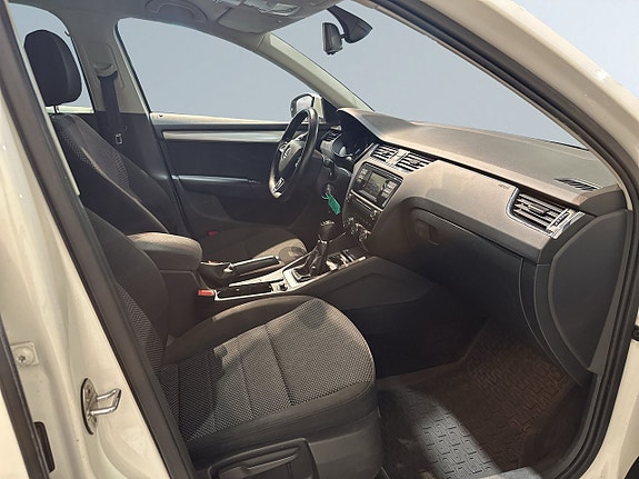 Skoda Octavia 10 of 23