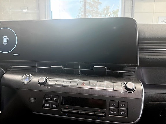 Hyundai Kona 10 of 16
