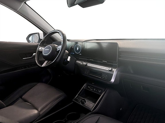 Hyundai Kona 12 of 16