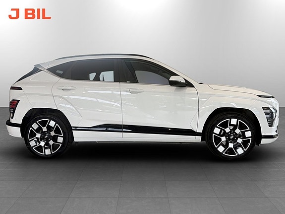 Hyundai Kona 15 of 16