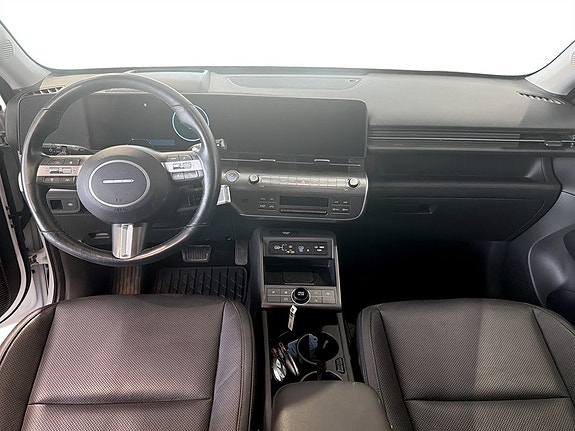 Hyundai Kona 8 of 16