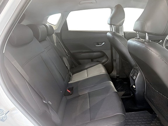 Hyundai Kona 13 of 16