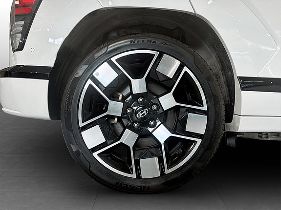 Hyundai Kona 16 of 16