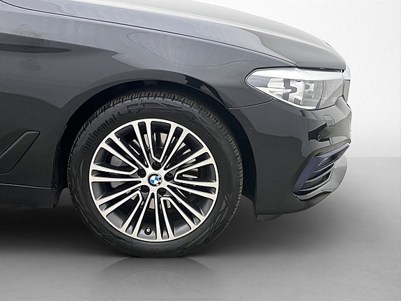 BMW 520d 30 of 30