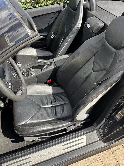 Mercedes-Benz SLK200 3 of 9
