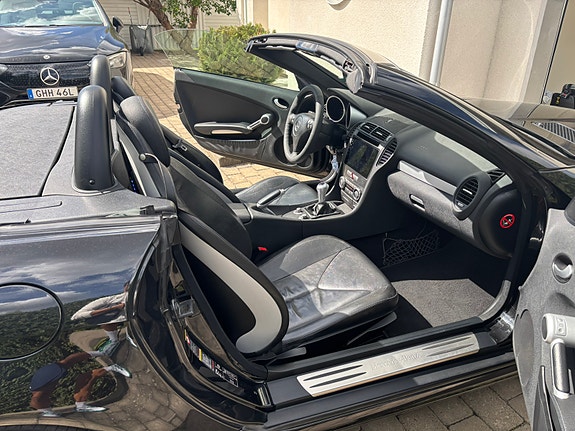 Mercedes-Benz SLK200 4 of 9