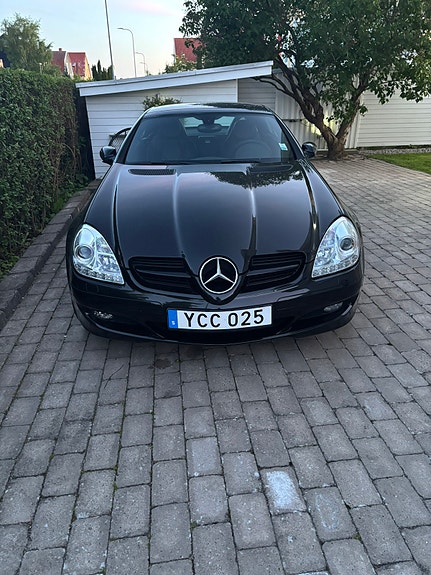 Mercedes-Benz SLK200 7 of 9