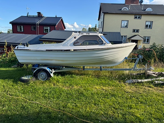 Uttern 495 2 of 6