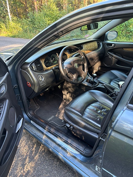 Jaguar X-TYPE 5 of 5