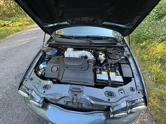 Jaguar X-TYPE 3 of 5