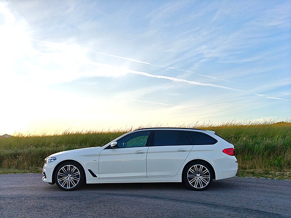 BMW 520d 2 of 7