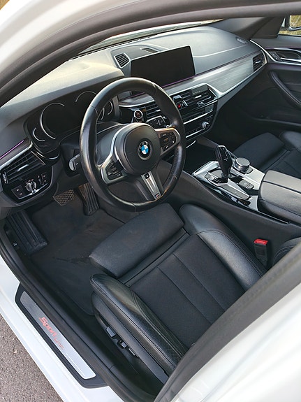 BMW 520d 4 of 7