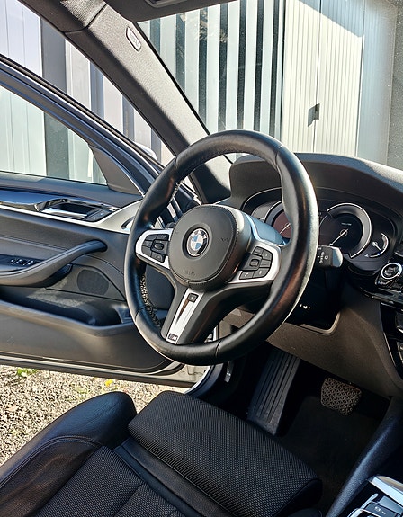 BMW 520d 5 of 7