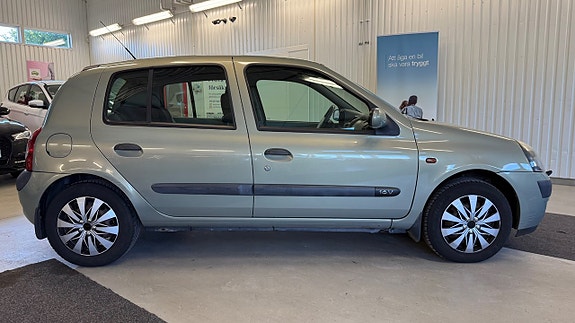 Renault Clio 9 of 19