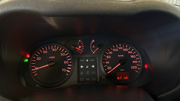 Renault Clio 16 of 19