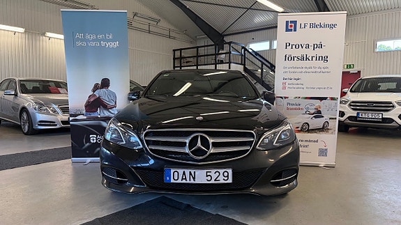 Mercedes-Benz E220 3 of 23
