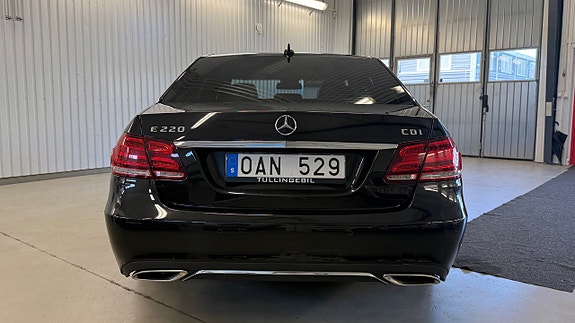 Mercedes-Benz E220 7 of 23