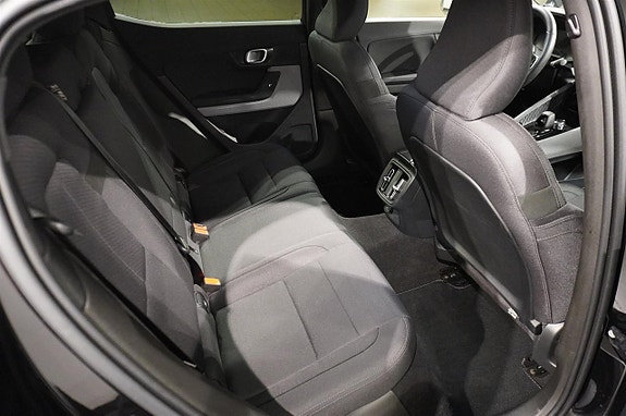 Polestar 2 8 of 15