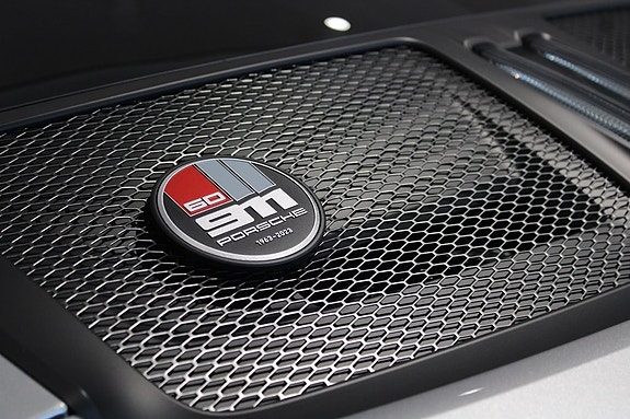 Porsche 992 11 of 27