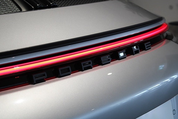 Porsche 992 9 of 27