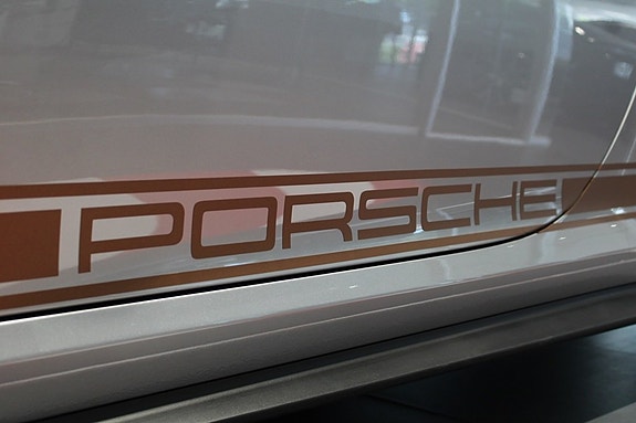 Porsche 992 8 of 27