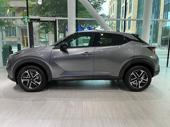 Nissan Juke 2 of 7