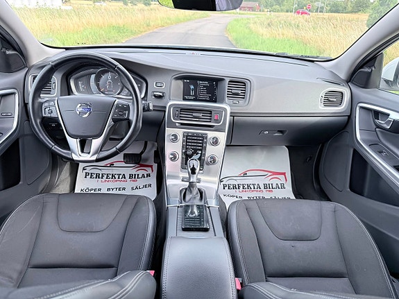 Volvo V60 10 of 20
