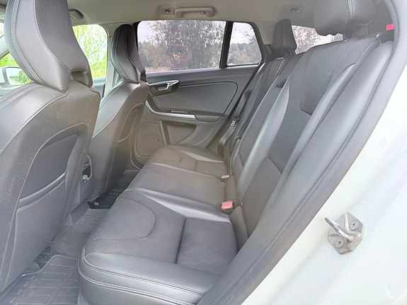 Volvo V60 11 of 20