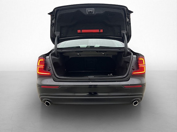 Volvo S60 8 of 30