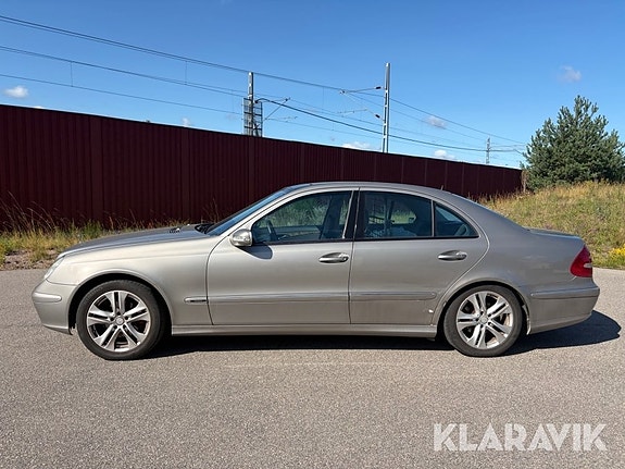 Mercedes-Benz E320 2 of 6