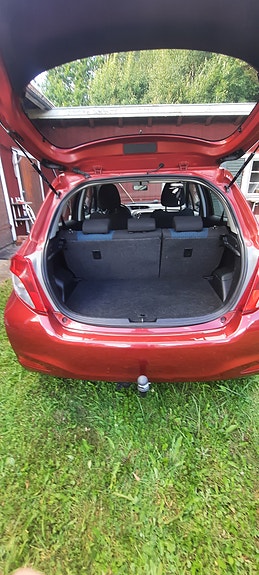 Toyota Yaris 6 of 7