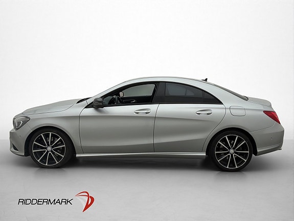Mercedes-Benz CLA250 4 of 28