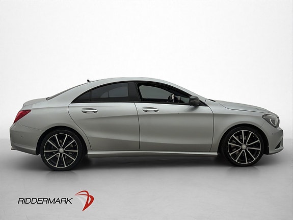 Mercedes-Benz CLA250 9 of 28