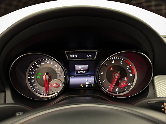 Mercedes-Benz CLA250 15 of 28