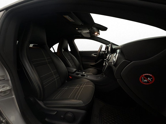 Mercedes-Benz CLA250 13 of 28