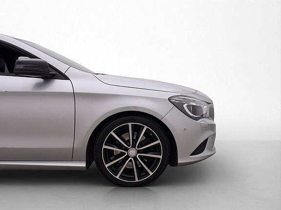 Mercedes-Benz CLA250 28 of 28