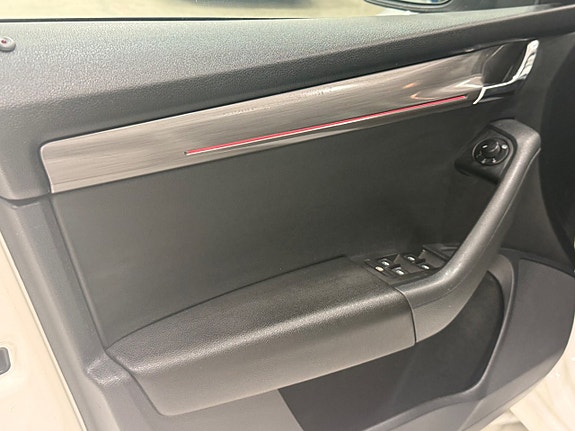 Skoda Octavia 5 of 18